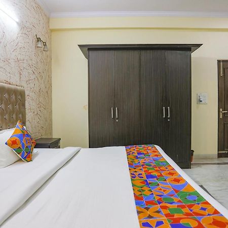 Fabexpress Hm Palace Hotel Noida Eksteriør billede